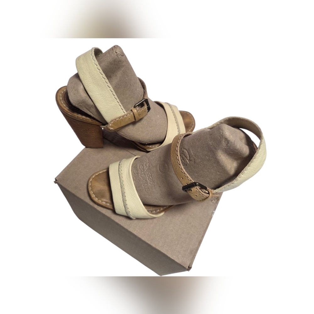 Frye Cream Heels Ankle Strap Sandals for Summer Size 8 - Picture 3 of 10